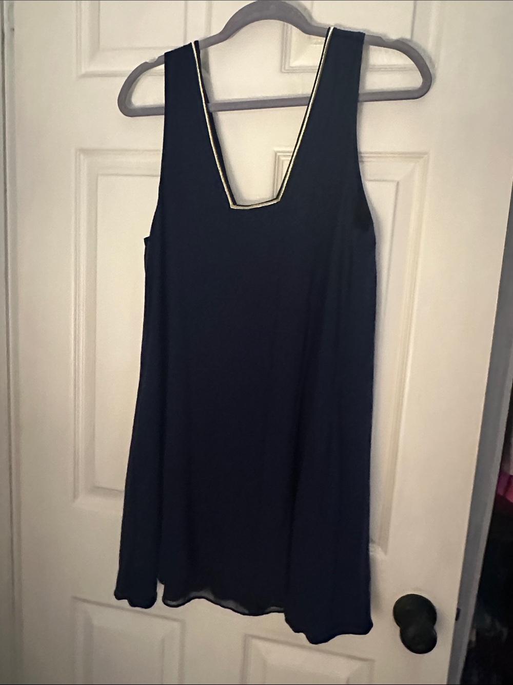 Lilly Pulitzer Navy and gold jeweled tunic top. Medium, EUC. Has pockets - Picture 5 of 6